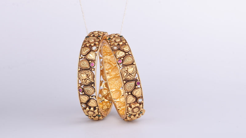 Akira Bangles
