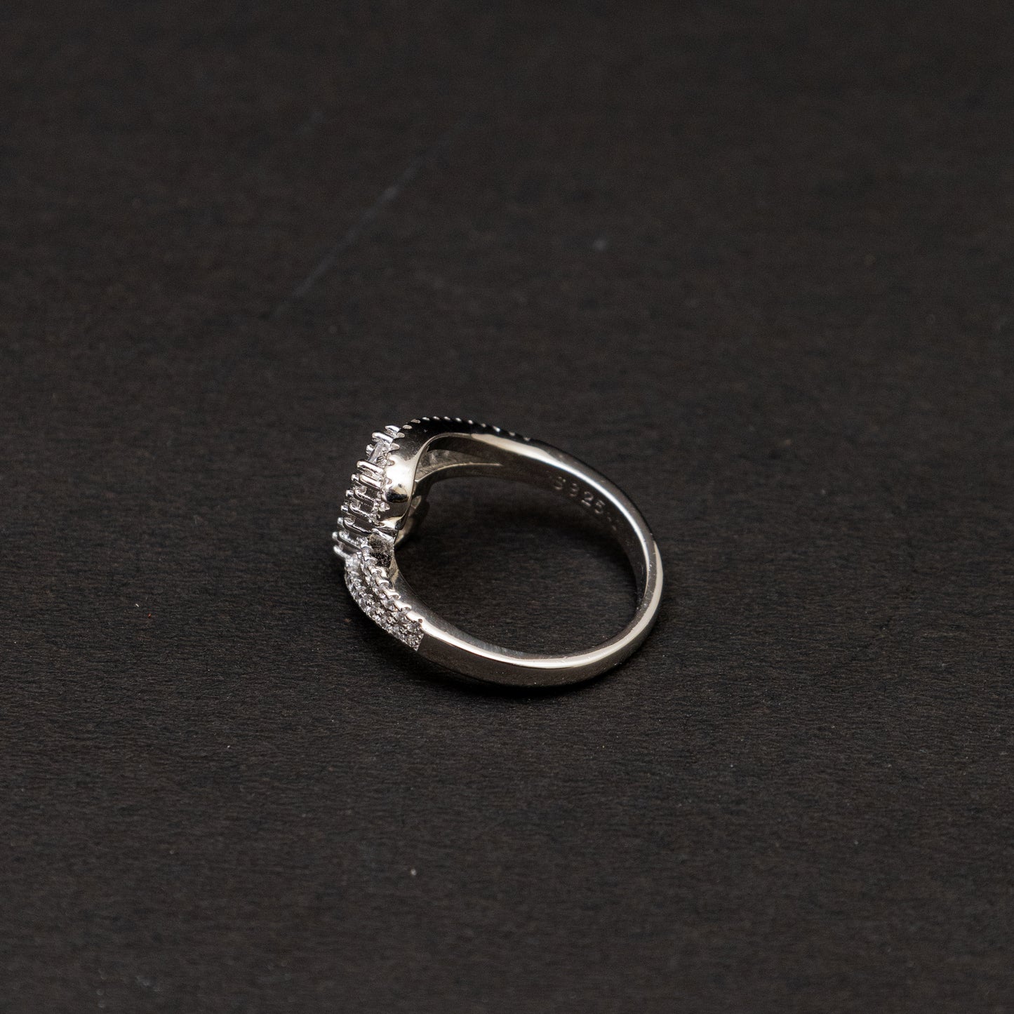 Eshika Ring