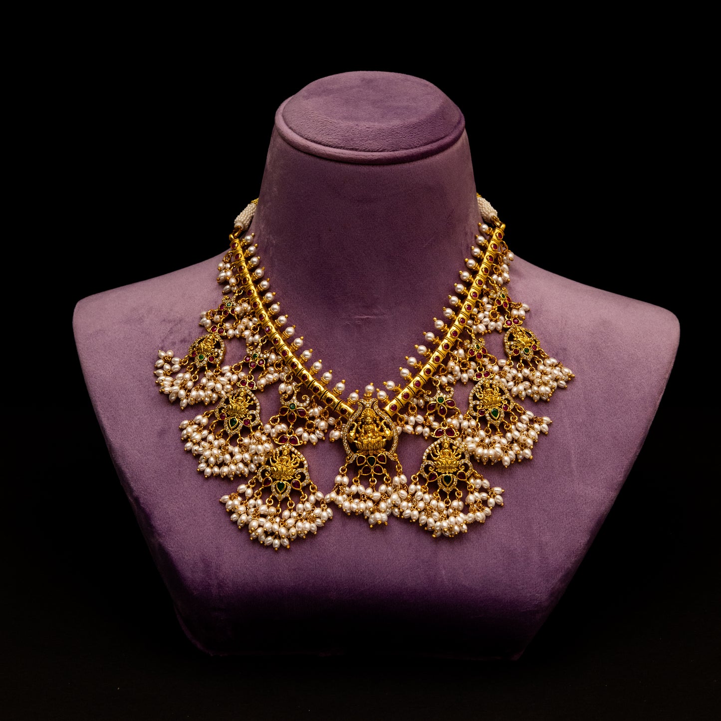 Nihira Necklace
