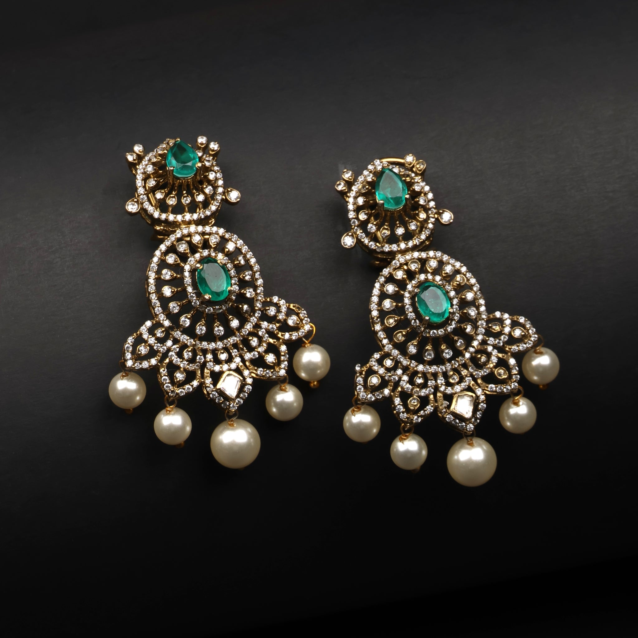 Saanvi Earrings