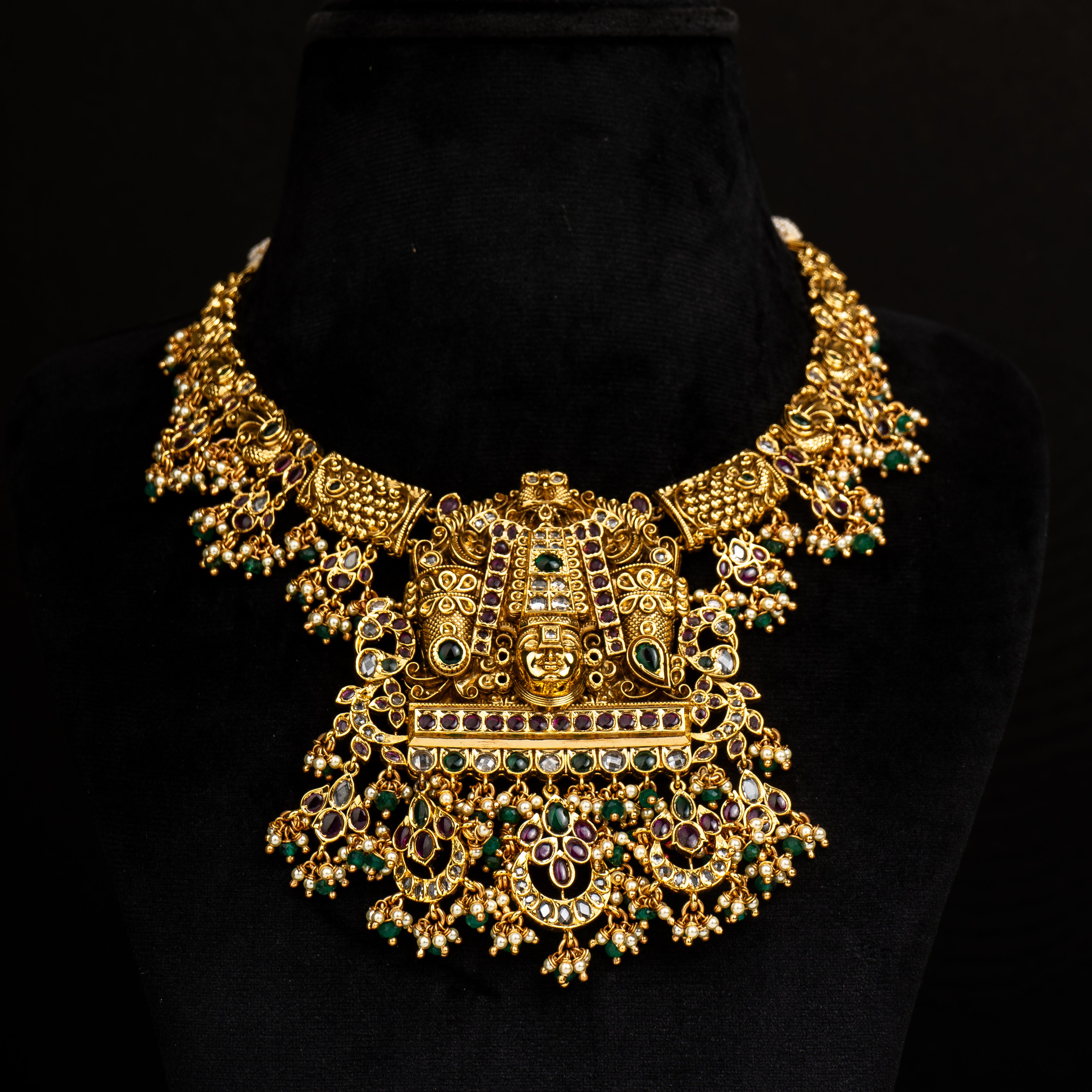 Vamika Necklace