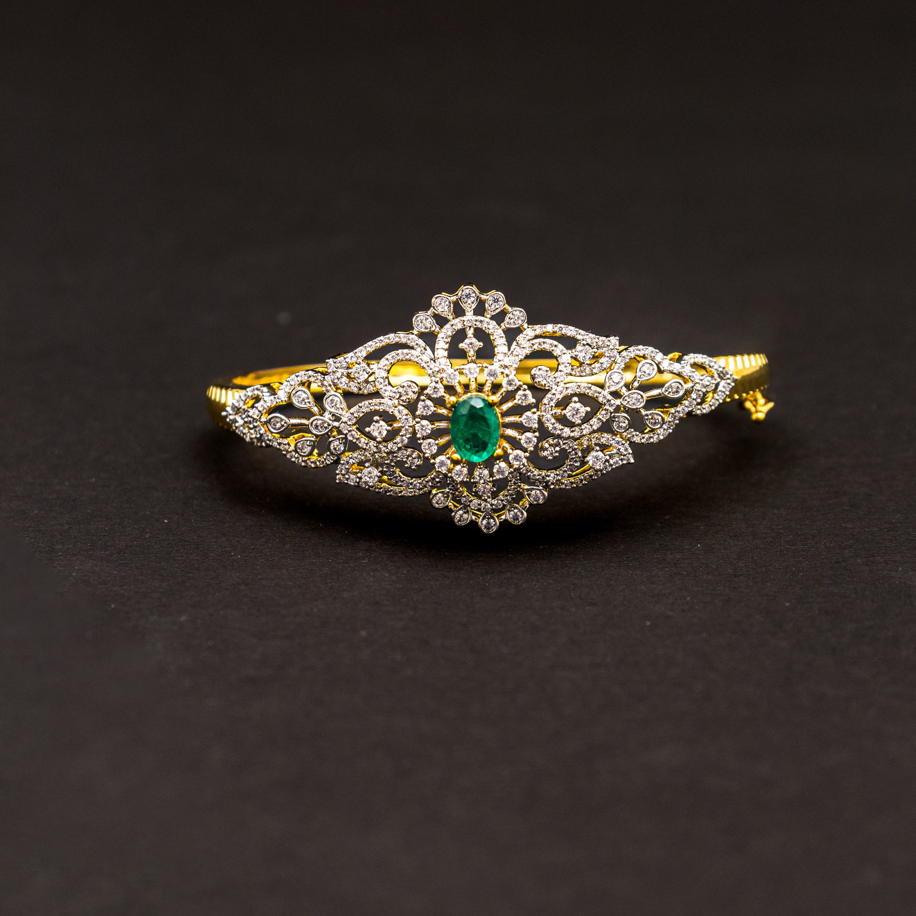 Lila Bracelet
