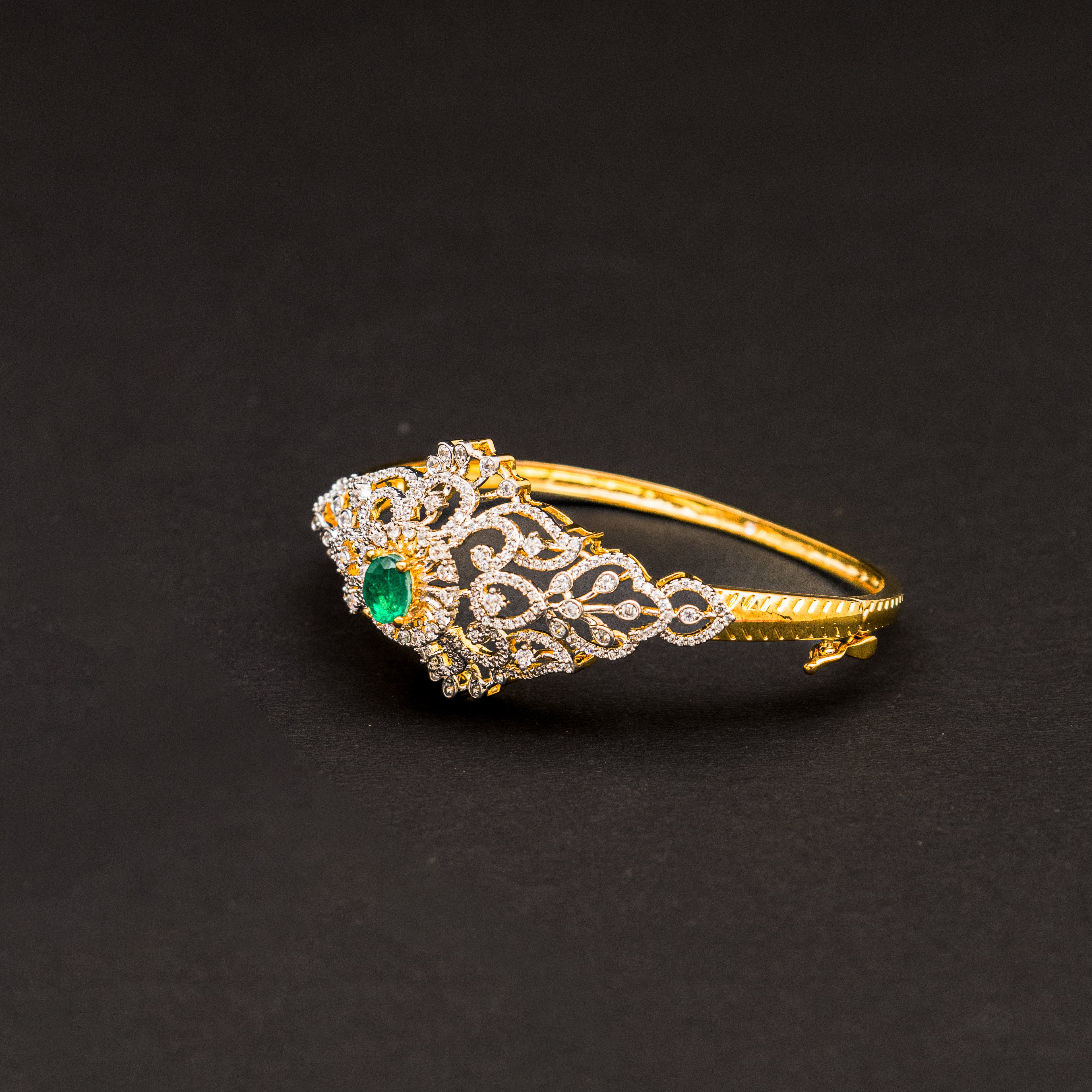 Lila Bracelet