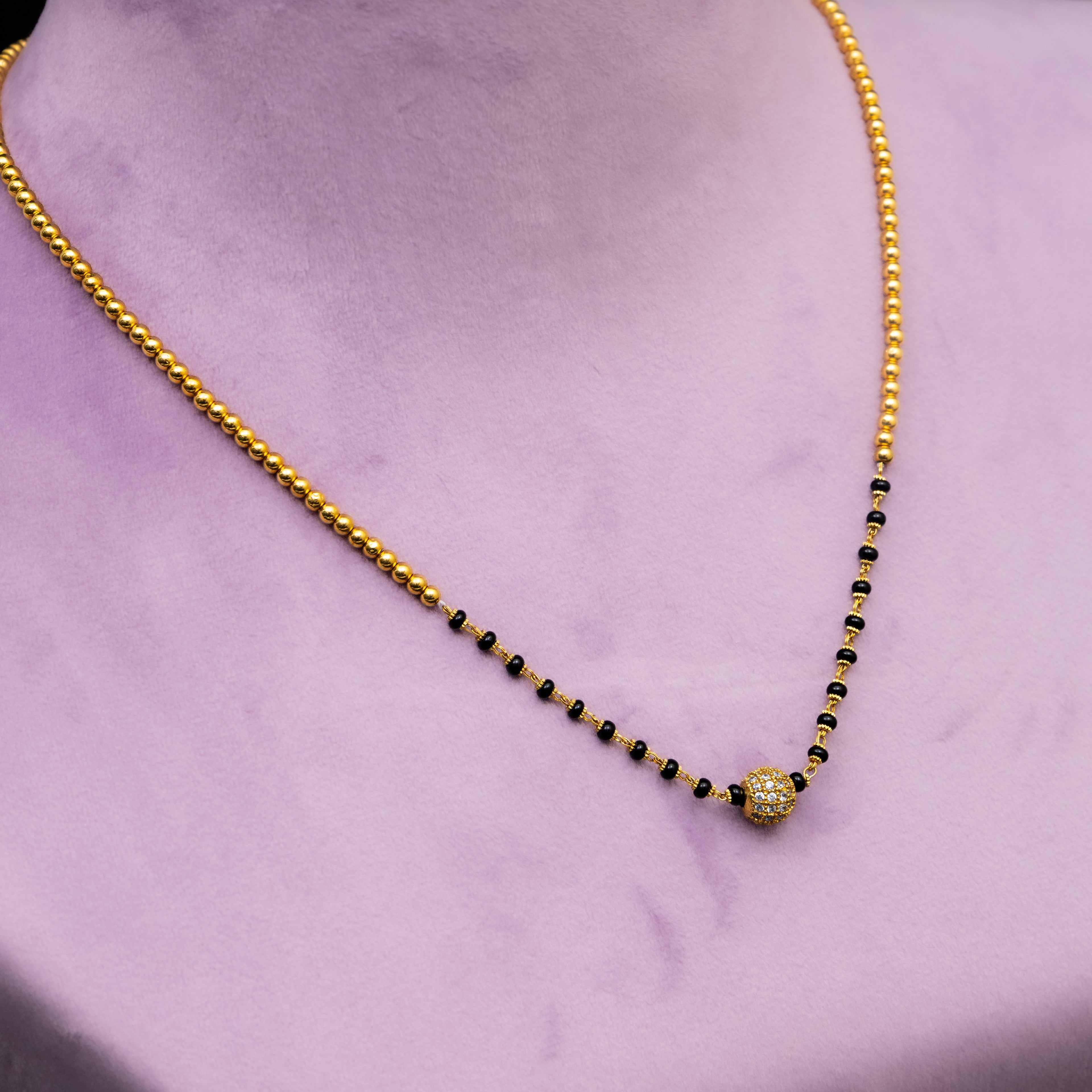 Sansa Black Beads Chain