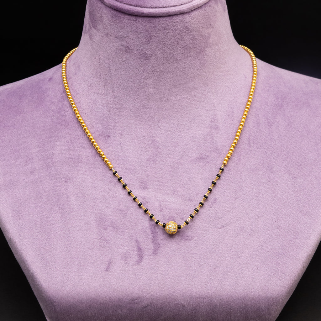 Sansa Black Beads Chain