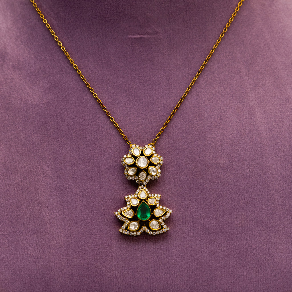 Shanaya Chain