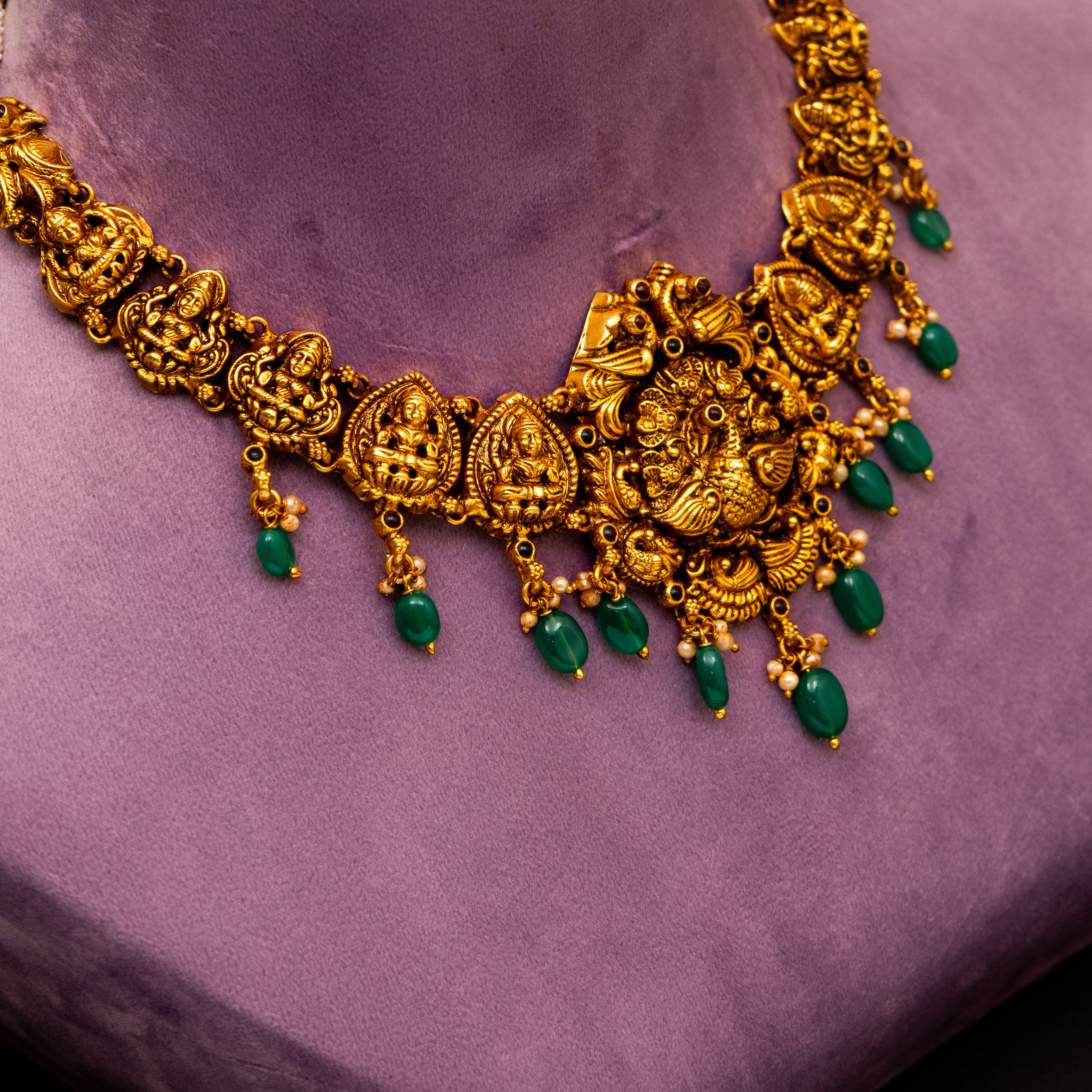 Aashi Necklace